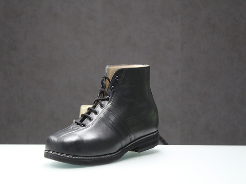 Beispiele für maßgefertigte Schuhe Beispiele für maßgefertigte Schuhe